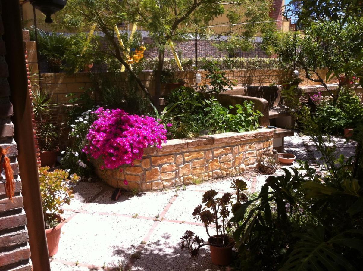 Bed and Breakfast Marinette Barcellona Pozzo di Gotto Exterior foto